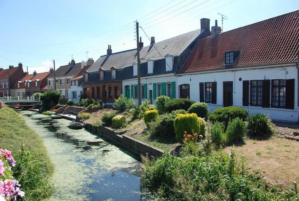 Charmant Studio En Plein Centre Avec Parking Saint-Omer  Kültér fotó